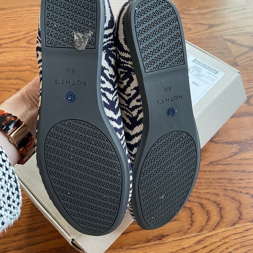 Rothy’s Navy Zebra Loafer Size 8.5 - image 4